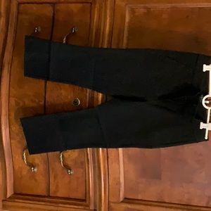 NWOT Loft black capris